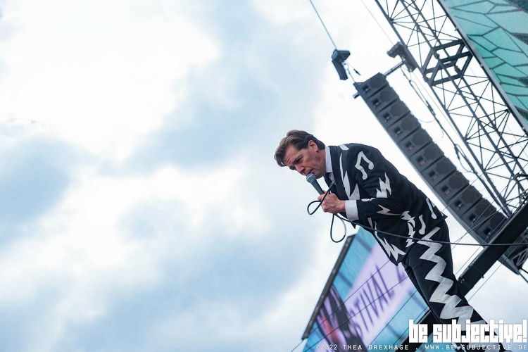 20220619 TheHives 6999 bs TheaDrexhage