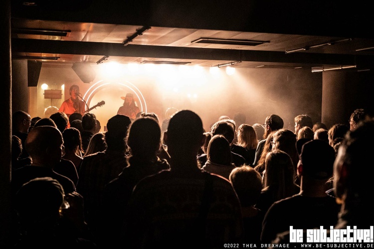 20221111 CariCari 668 bs TheaDrexhage