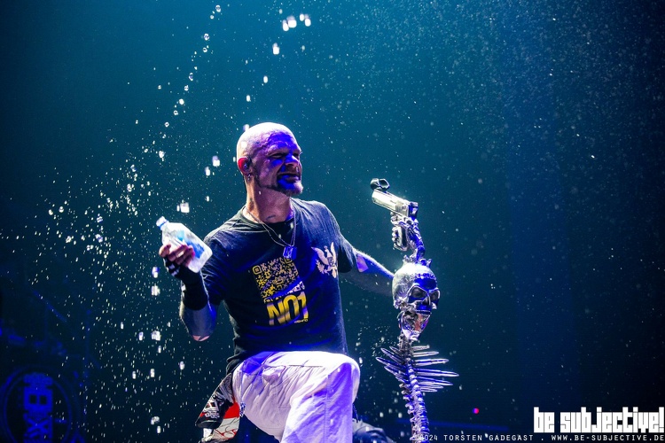 20240603 FiveFingerDeathPunch 26 bs TorstenGadegast