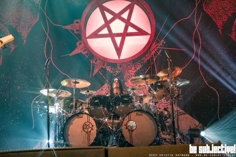 20241026 ArchEnemy 16 bs KristinHofmann
