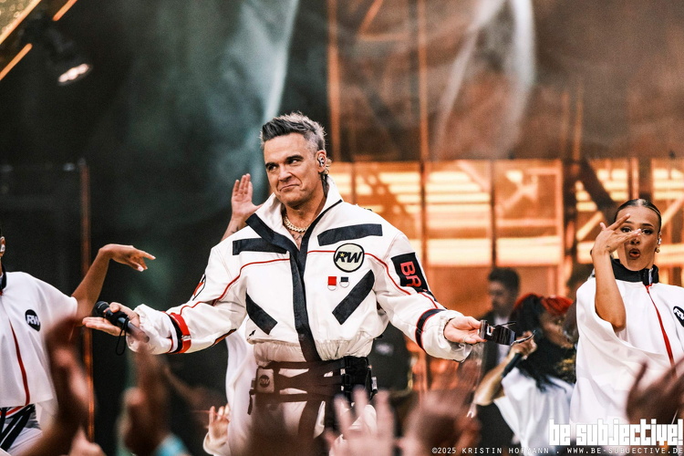 20250709 RobbieWilliams 007 bs KristinHofmann