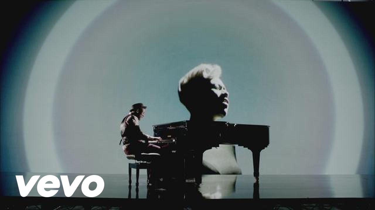 Video Der Woche Labrinth Beneath Your Beautiful Ft Emeli Sande